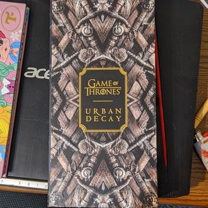 Urban Decay X Game of Thrones Palette